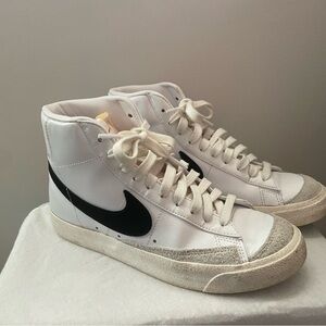 Nike Blazer Mid ‘77 High-Top Sneakers